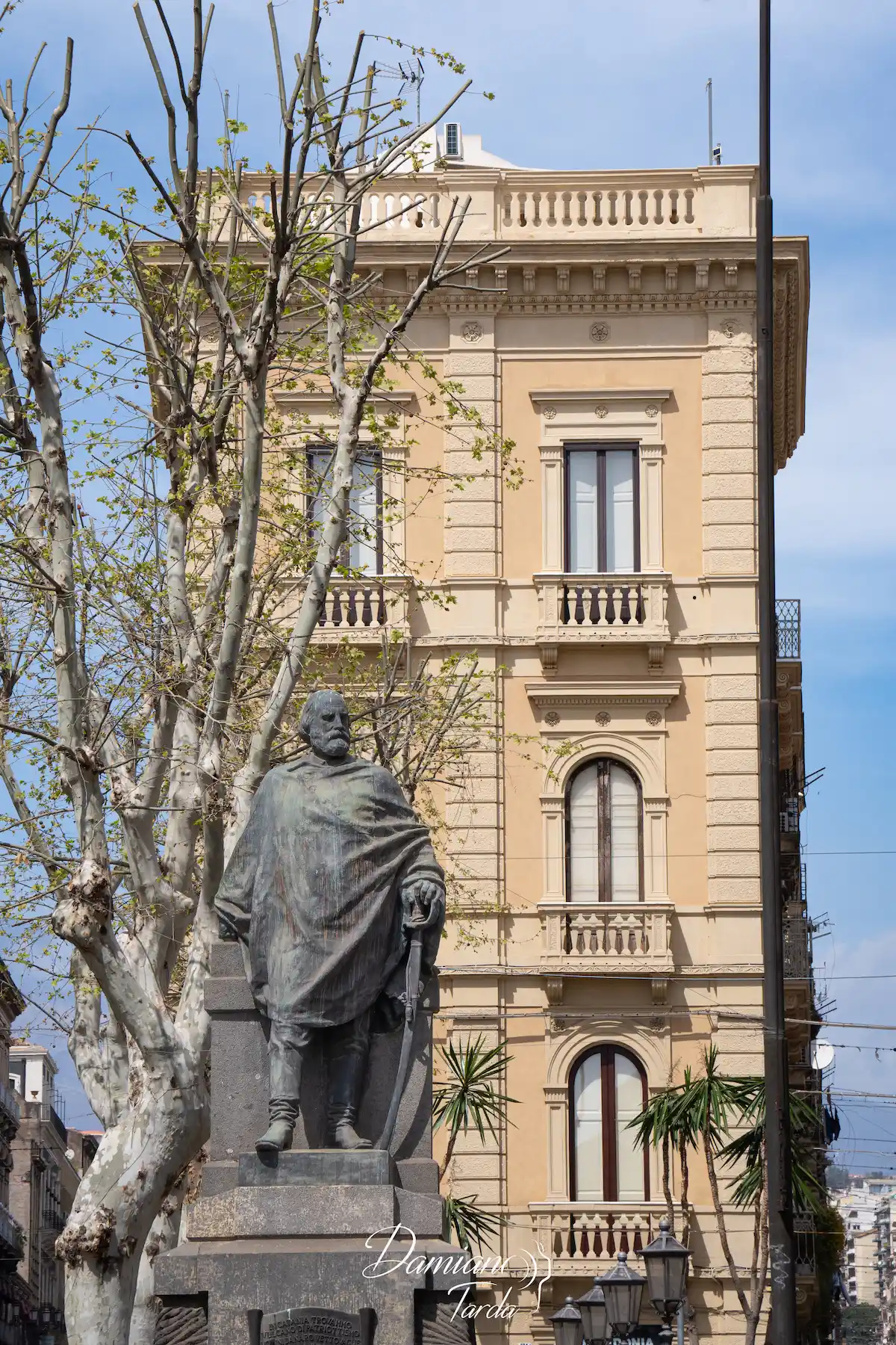 Scopri di più sull'articolo Monumento a Garibaldi: discusso a Catania